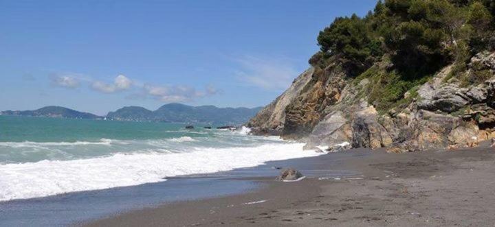 Liguria Home Амеля Екстериор снимка